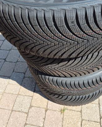 Gomme auto jeep cheroke