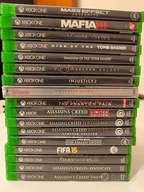 Xbox One con 2 controller originali + 17 giochi