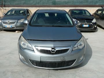 Ricambi usati per OPEL ASTRA J