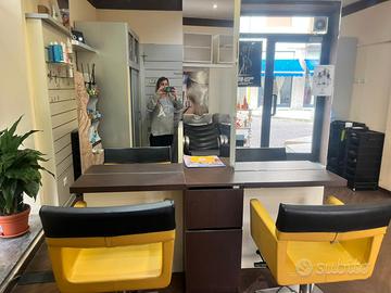 Arredamento per negozio parrucchiere