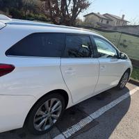 Toyota Auris SW 1.6 Diesel Euro 6 Lounge full