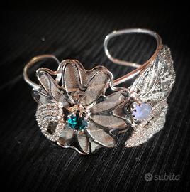 bracciale con motivi floreali