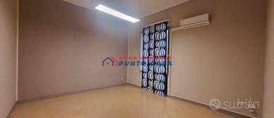 Pressi Via XXX Gennaio - Ufficio 1°p. s/a - 90mq