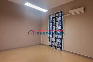 Pressi Via XXX Gennaio - Ufficio 1°p. s/a - 90mq