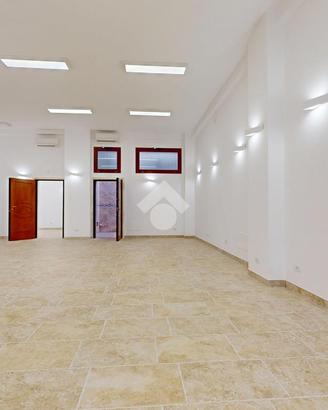 3 LOCALI A FRANCAVILLA FONTANA