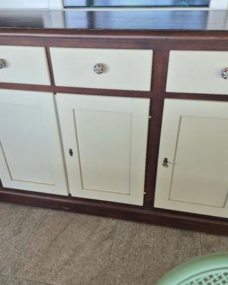 credenza in arte povera 