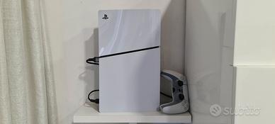 PlayStation 5 con disco con 17 giochi
