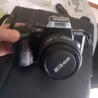 Macchina fotografica NIKON F 401 S. valigetta . 