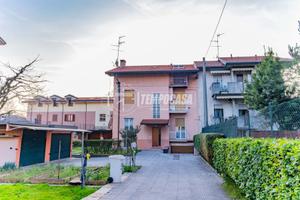 SOLUZIONE UNICA SENZA SPESE COMPOSTA DA DUE APPART