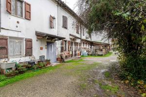 Terratetto con garage e giardino