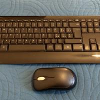 Tastiera e mouse wireless 