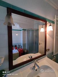 specchio bagno arte povera legno con luci applique