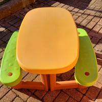 Tavolino con panchette