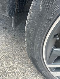 Gomme Continental 255/45 R20