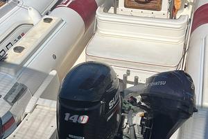 Gommone joker boat 21 motore 140 più ausiliario