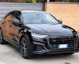 Audi Q8 45 3.0TDi Quattro S-line int/ext-GARANZIA 