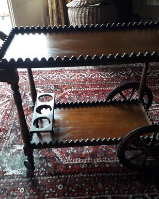 Carrello per bevande vintage in legno