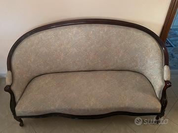 Divano in stile francese