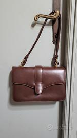 Elegante borsa vintage marrone
