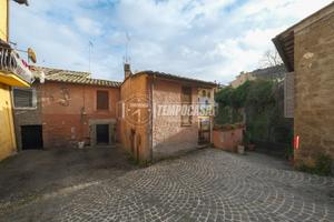 APPARTAMENTO TRILOCALE LUMINOSO ZONA CENTRALE