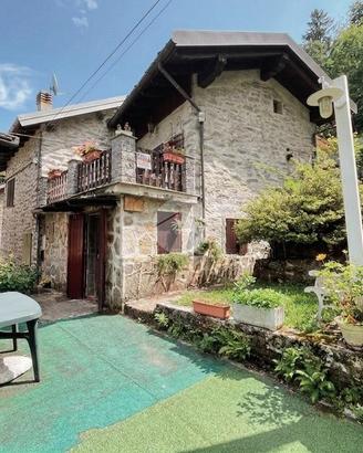 CASA SEMINDIPENDENTE A ROSAZZA