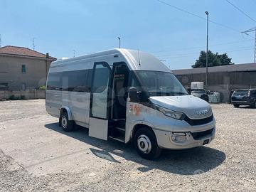 Iveco Daily (minibus)