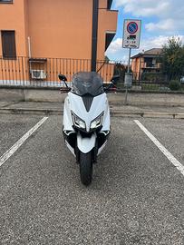 Tmax 530 Lux max 2015