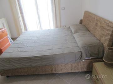 Letto matrimoniale etnico in banano