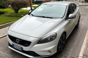 Volvo V40 D2 1.6 R-design Kinetic