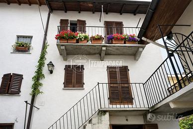 Verbania - Intra, Terratetto quadrilocale con dopp