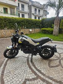 Motocicletta Benelli Leoncino 250