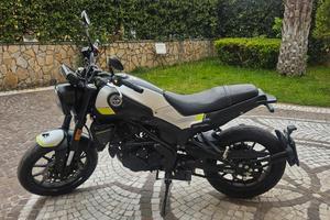 Motocicletta Benelli Leoncino 250