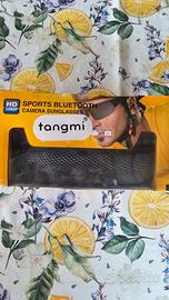 occhiali con camera e cuffie