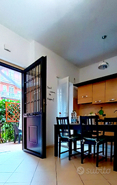 App to giardino posto auto Ostia 2 camere