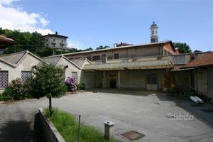 Capannone adatto a rimessaggio