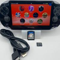 PS Vita PCH-1104 + Assassin's Creed III +Accessori