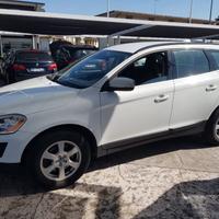 VOLVO XC60 D4 4WD Momentum