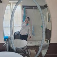 Specchio ovale retroilluminato a Led