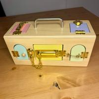 Cassetta di Montessori per bambini