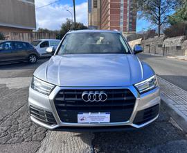 Audi Q5 35 TDI quattro S tronic Business Design