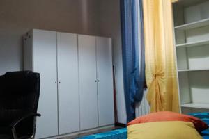 Grande e luminosa singola con matrimoniale