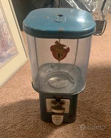 Distributore caramelle