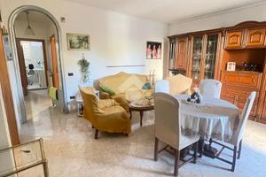 VILLA A SCHIERA A NOLA