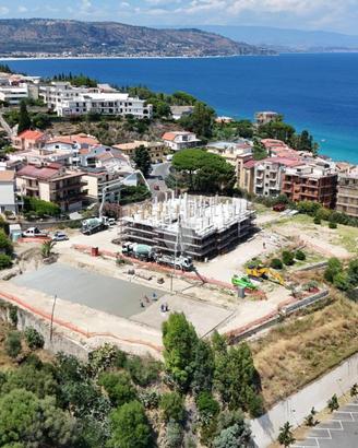 VILLA A SCHIERA A SOVERATO