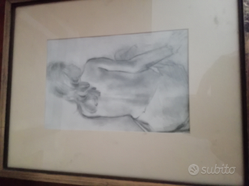 Carboncino nudo di donna