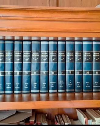 Encyclopedia Americana 30 volumi anni 80