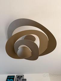 Lampadario Artemide modello Pirce soffitto Oro.