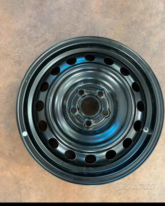 4 cerchioni in ferro Yaris hibrida 