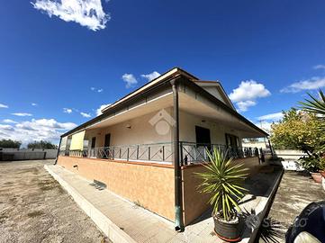 VILLA SINGOLA A CANOSA DI PUGLIA