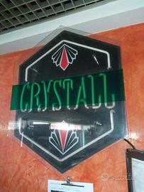 Insegna luminosa e specchio